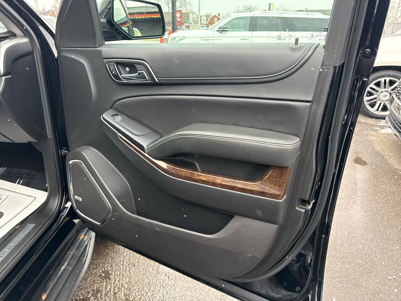 Chevrolet Suburban LT 4WD 2018