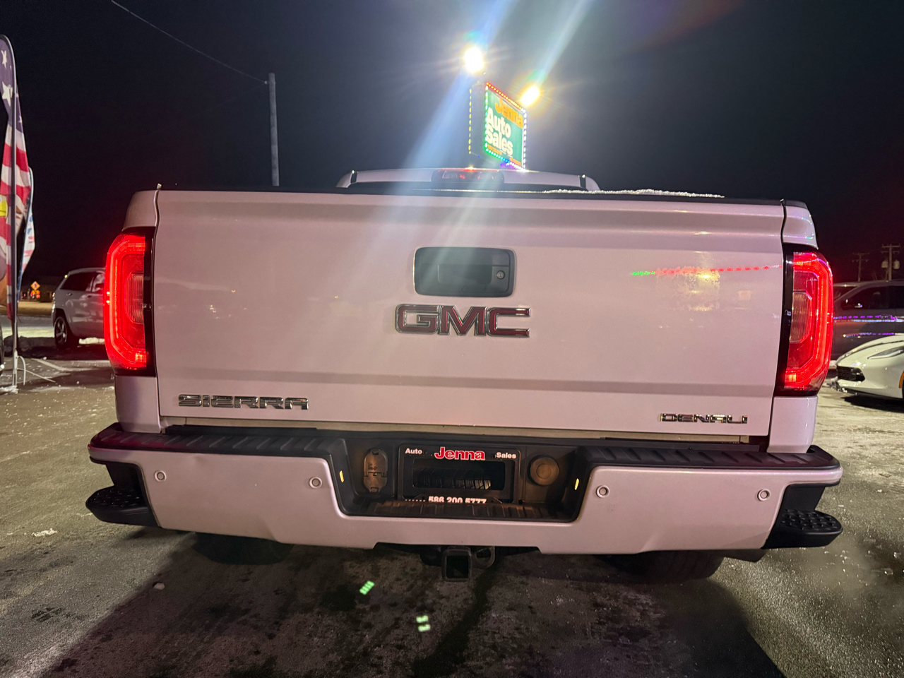 GMC Sierra 1500 Denali Crew Cab Long Box 4WD 2016