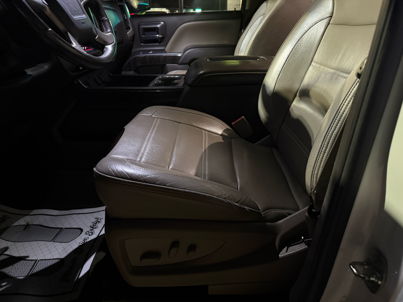 GMC Sierra 1500 Denali Crew Cab Long Box 4WD 2016