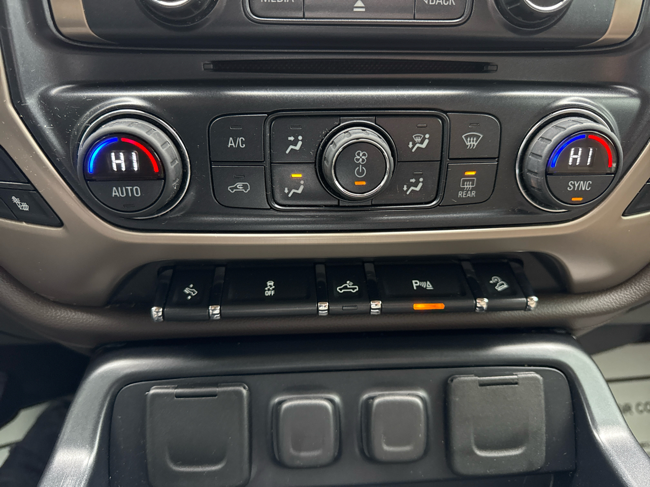 GMC Sierra 1500 Denali Crew Cab 4WD 2016