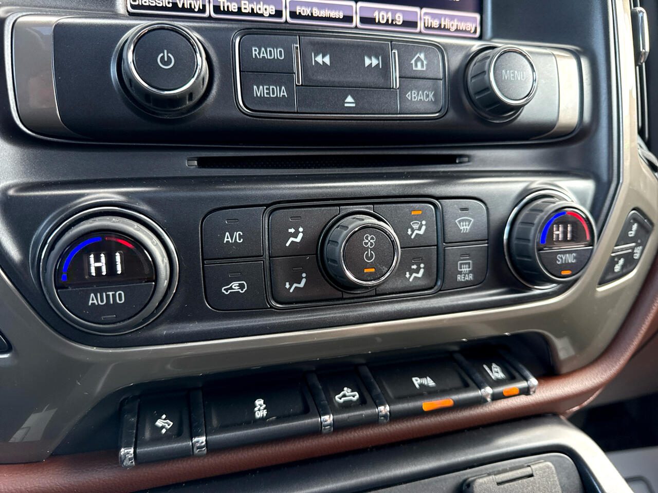 Chevrolet Silverado 1500 High Country Crew Cab 4WD 2015