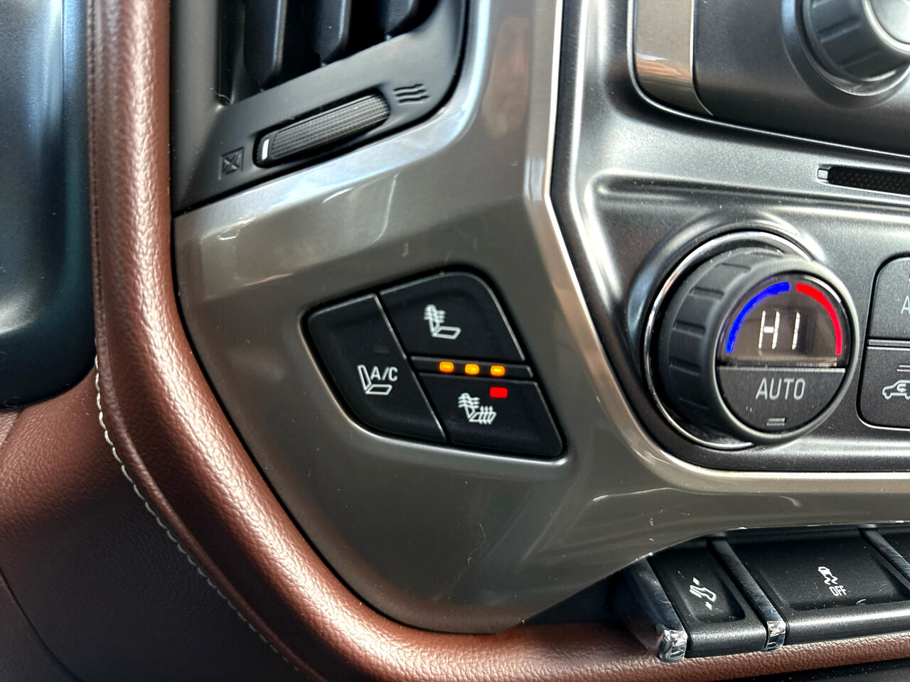 Chevrolet Silverado 1500 High Country Crew Cab 4WD 2015