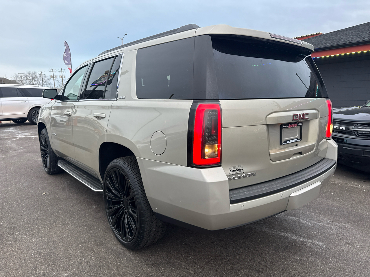 GMC Yukon SLE 4WD 2015
