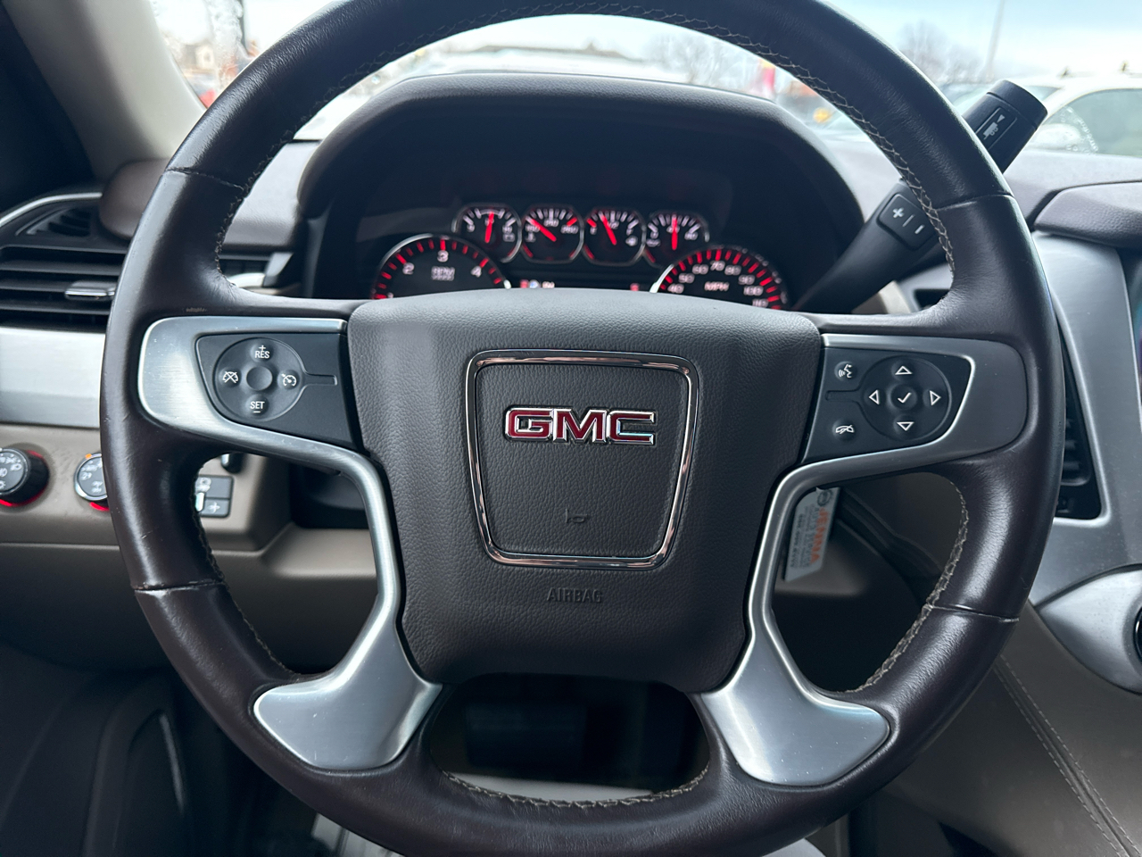 GMC Yukon SLE 4WD 2015
