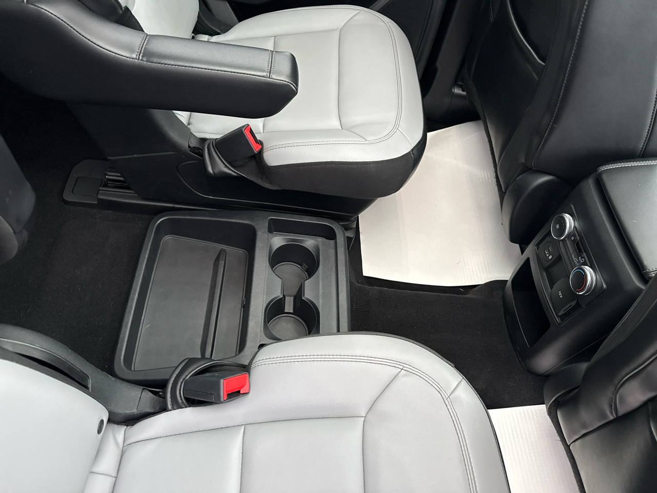 Ford Explorer XLT AWD 2021