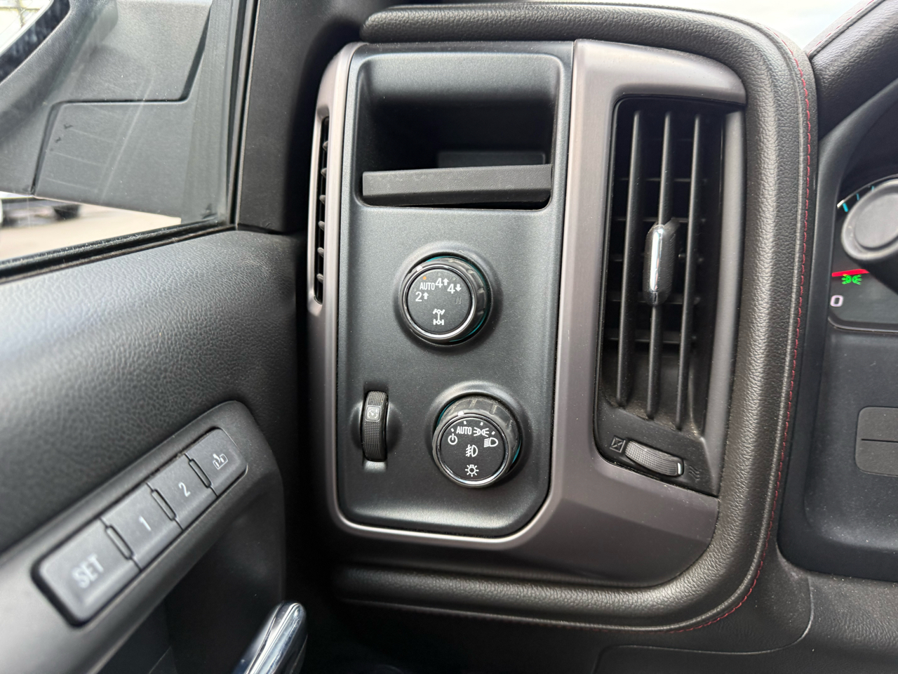 GMC Sierra 1500 SLT Crew Cab Long Box 4WD 2017