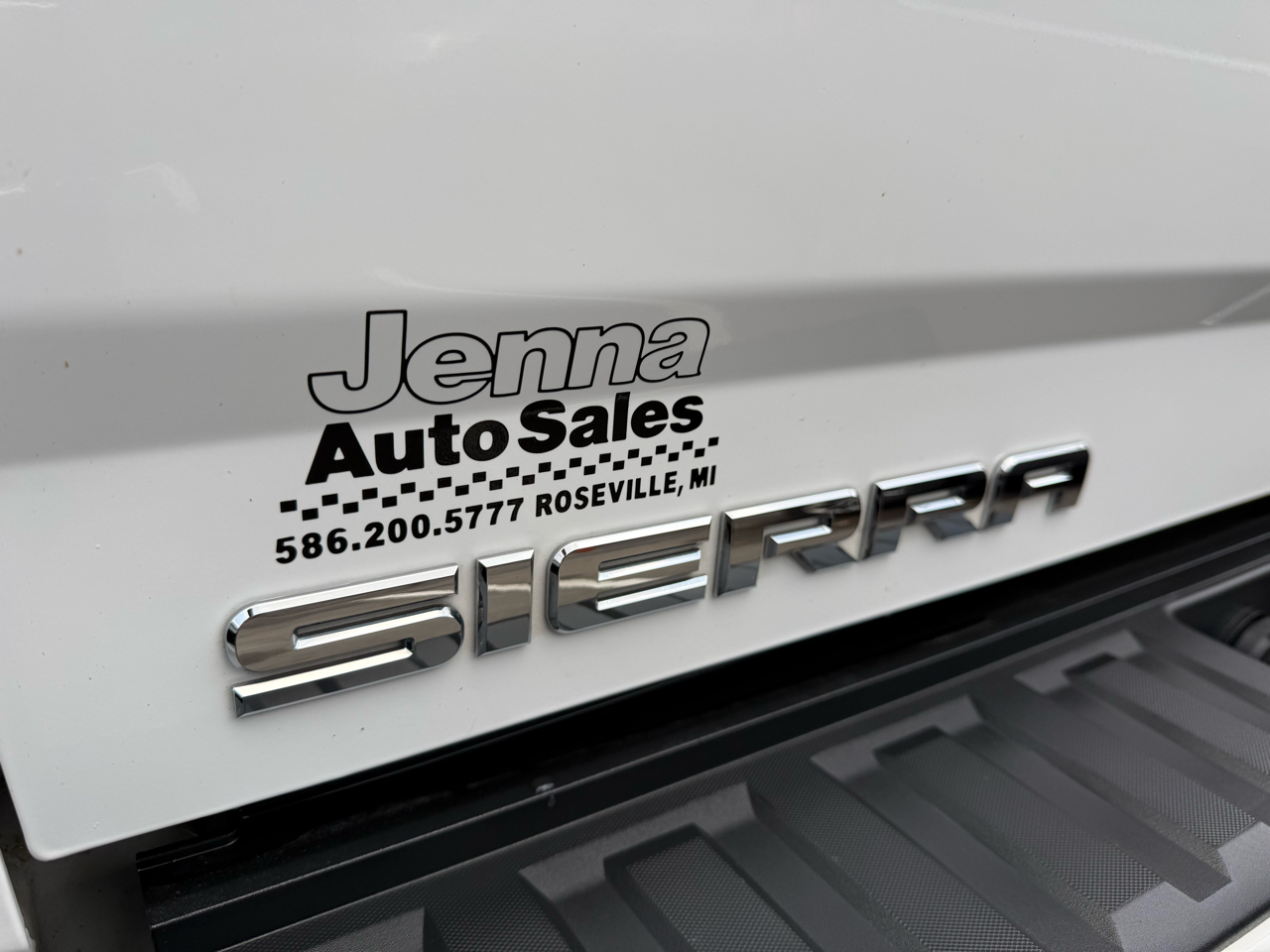 GMC Sierra 1500 SLT Crew Cab Long Box 4WD 2017