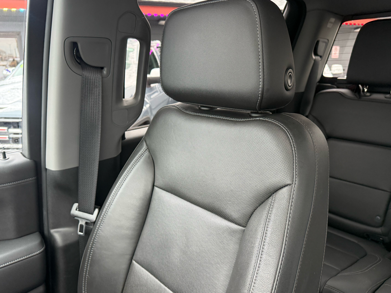 GMC Sierra 1500 SLT Crew Cab Long Box 4WD 2019