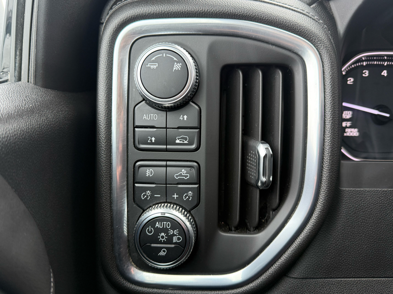 GMC Sierra 1500 SLT Crew Cab Long Box 4WD 2019