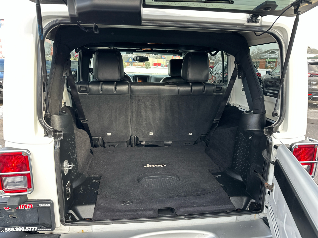 Jeep Wrangler Unlimited Sahara 4WD 2016