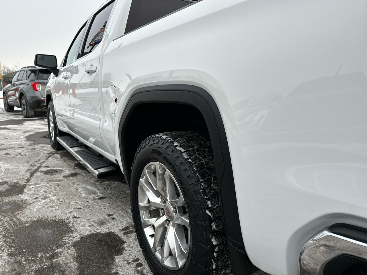 GMC Sierra 1500 SLE Crew Cab Short Box 4WD 2020