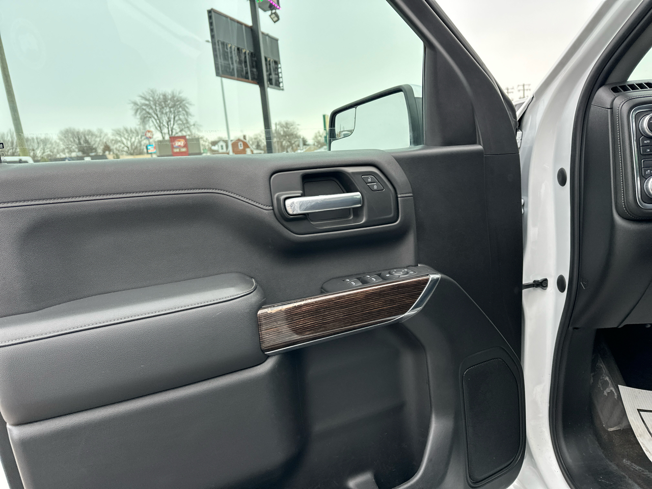 GMC Sierra 1500 SLE Crew Cab Short Box 4WD 2020