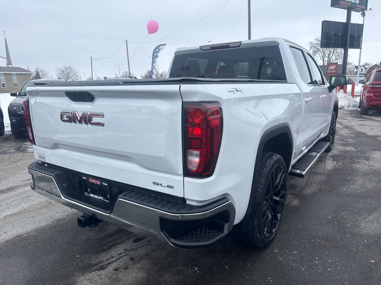 GMC Sierra 1500 SLE Crew Cab Short Box 4WD 2020