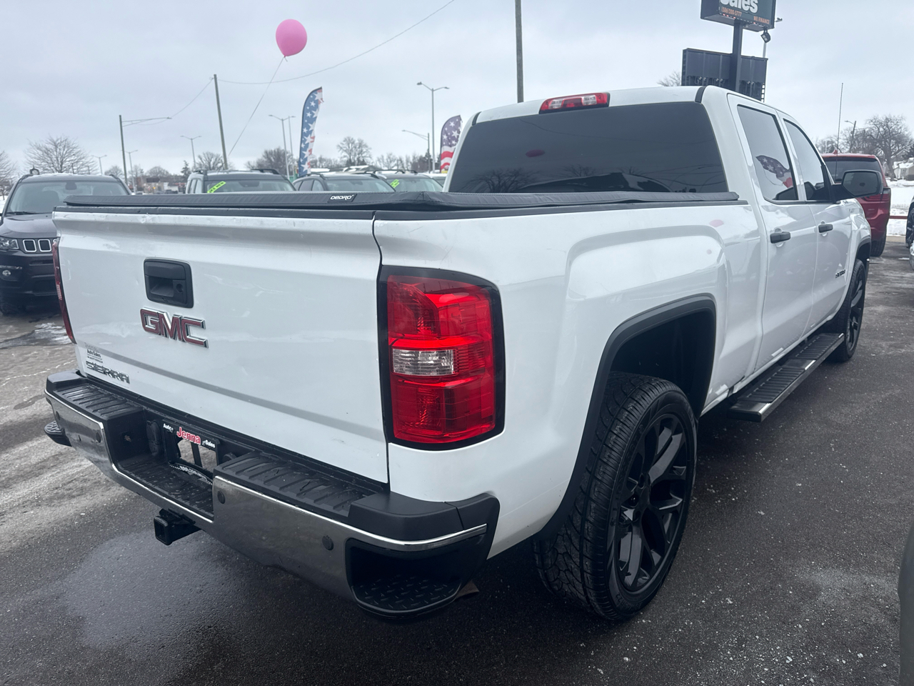 GMC Sierra 1500 Base Crew Cab Short Box 4WD 2016