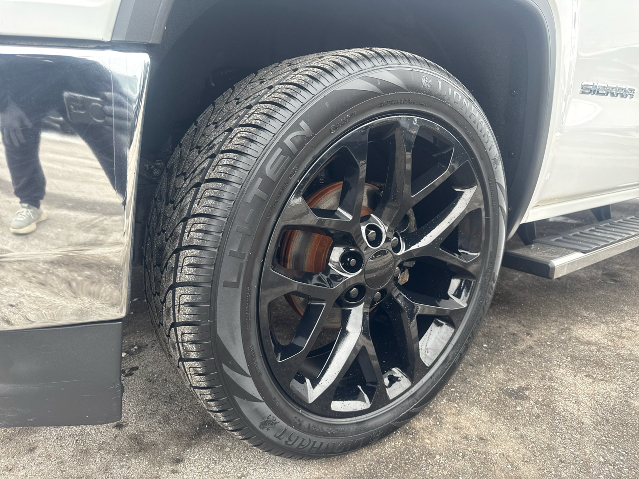 GMC Sierra 1500 Base Crew Cab Short Box 4WD 2016