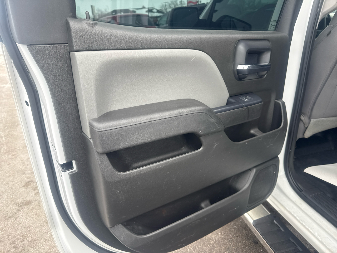 GMC Sierra 1500 Base Crew Cab Short Box 4WD 2016