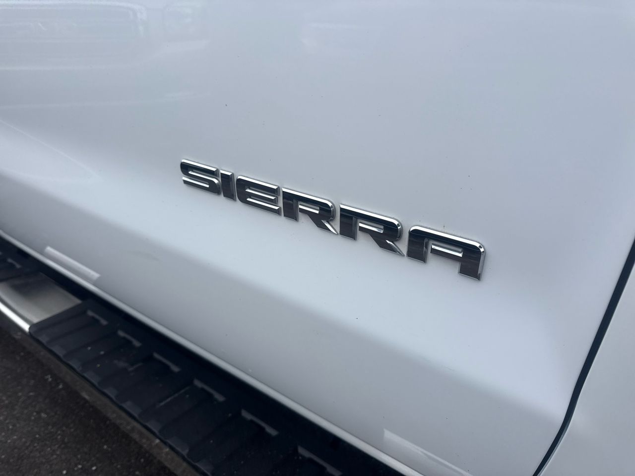 GMC Sierra 1500 Base Crew Cab Short Box 4WD 2016