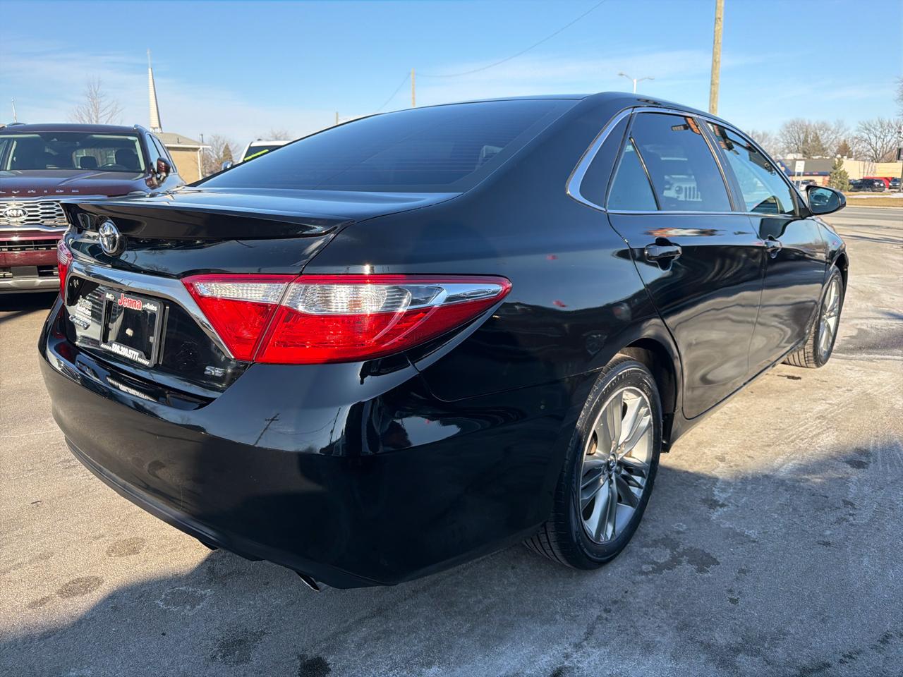 Toyota Camry SE 2016
