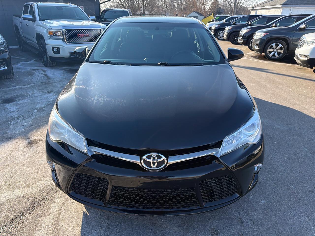 Toyota Camry SE 2016