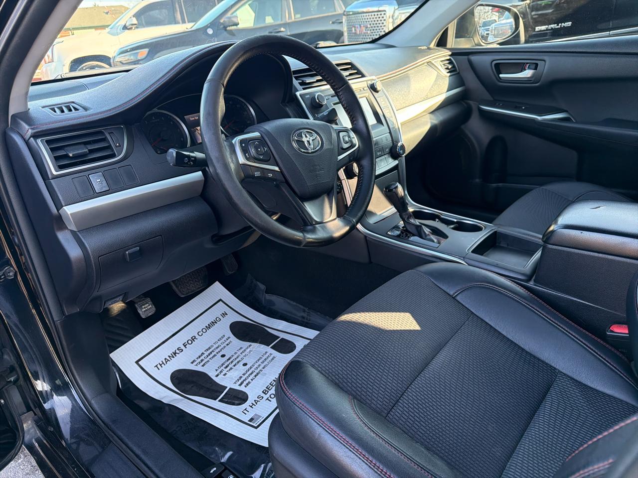 Toyota Camry SE 2016