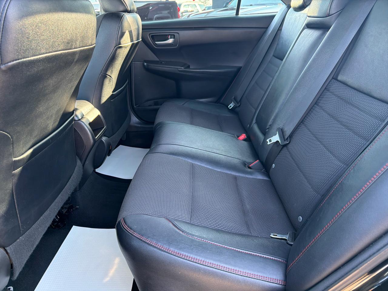 Toyota Camry SE 2016