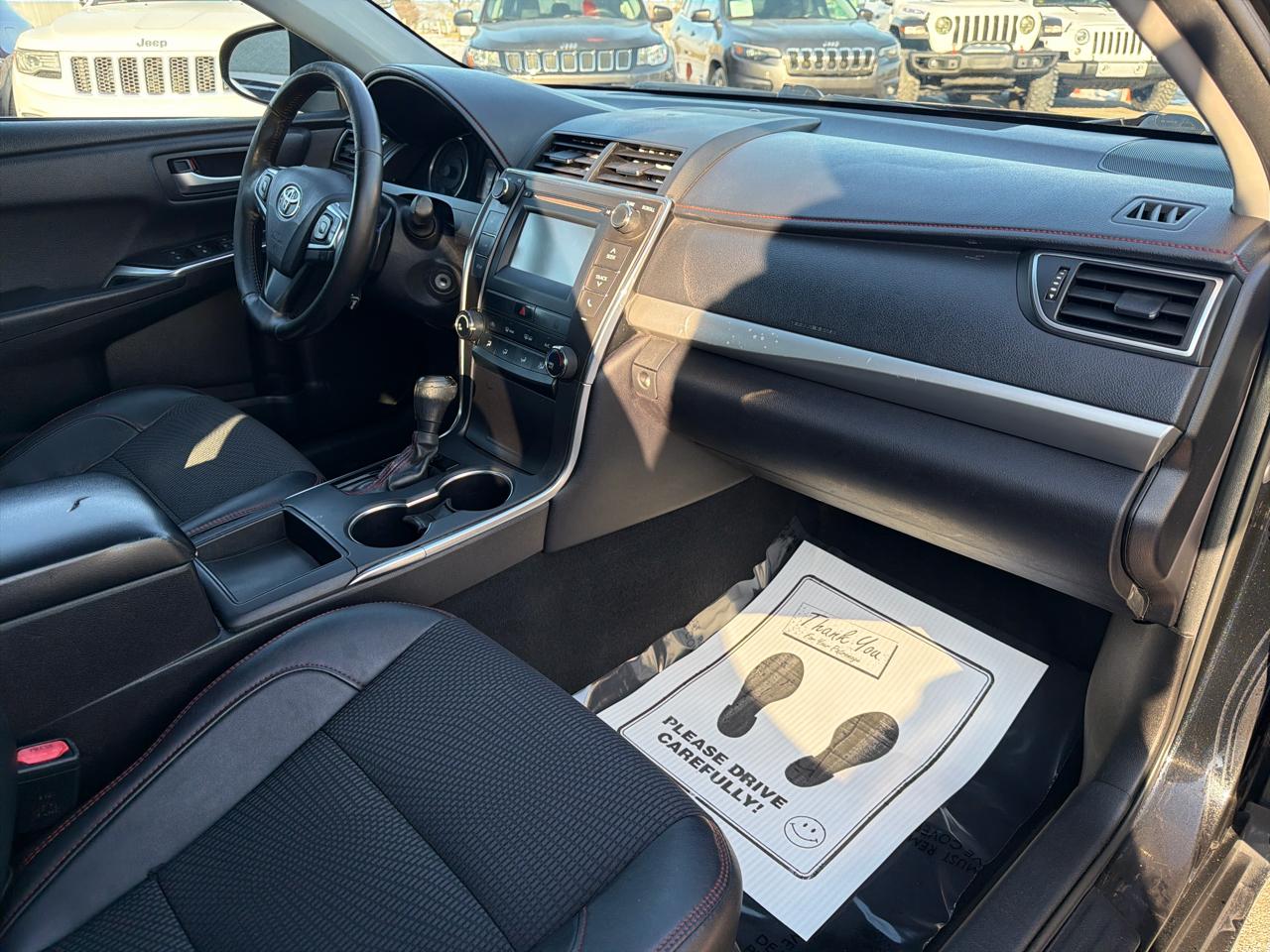 Toyota Camry SE 2016