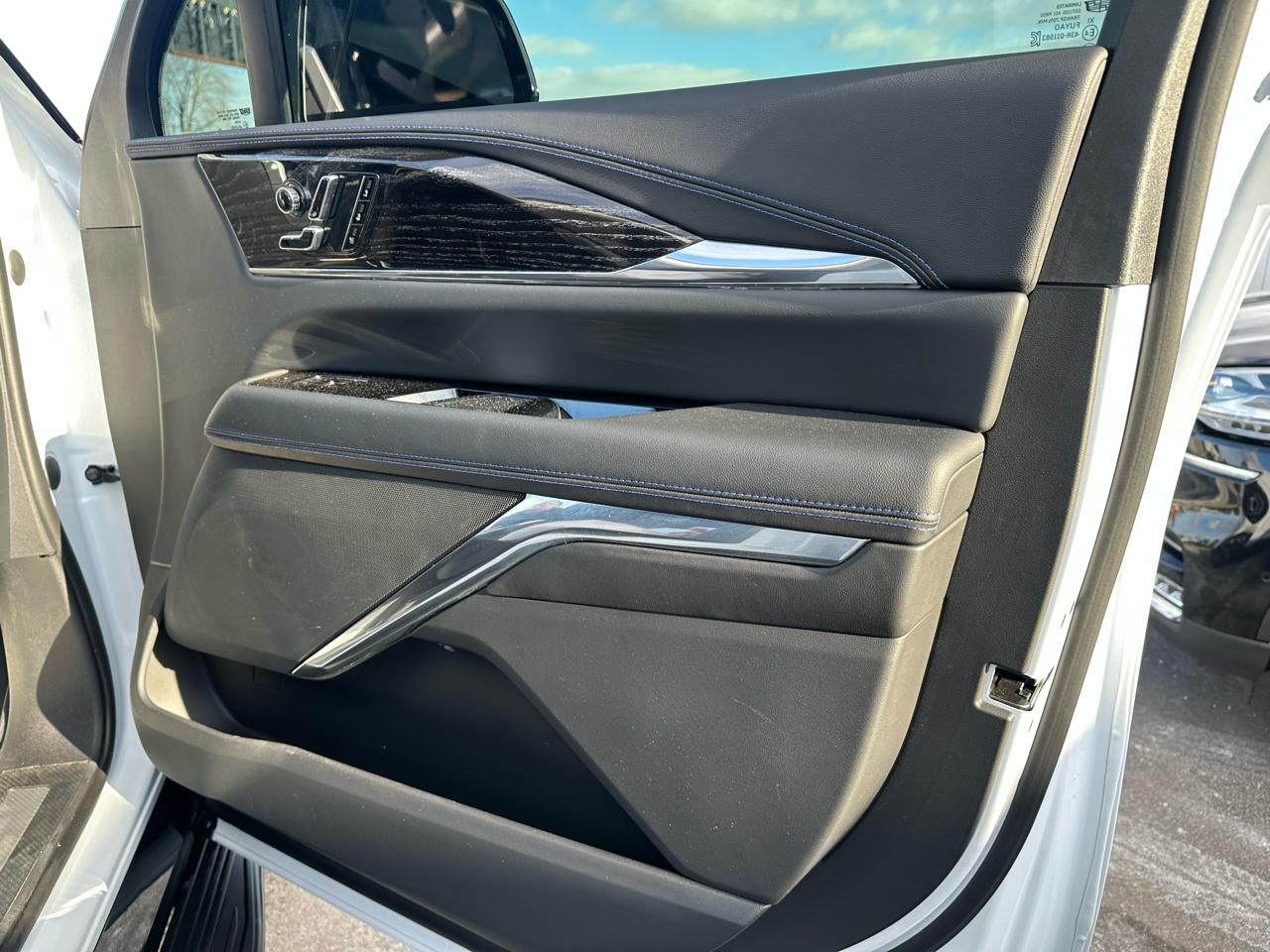 Cadillac Escalade IQL Sport-1 2026