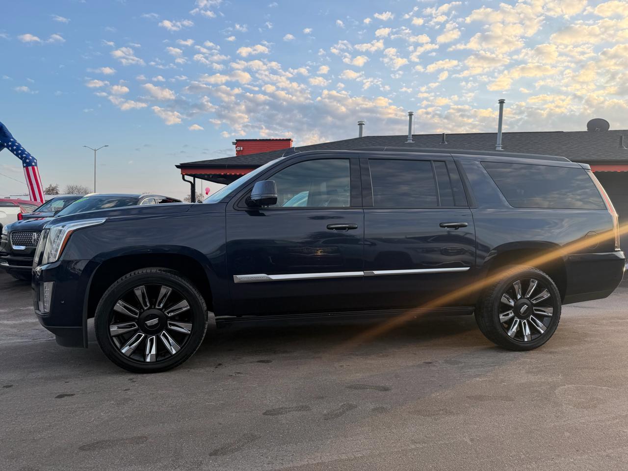 Cadillac Escalade ESV Platinum 4WD 2018