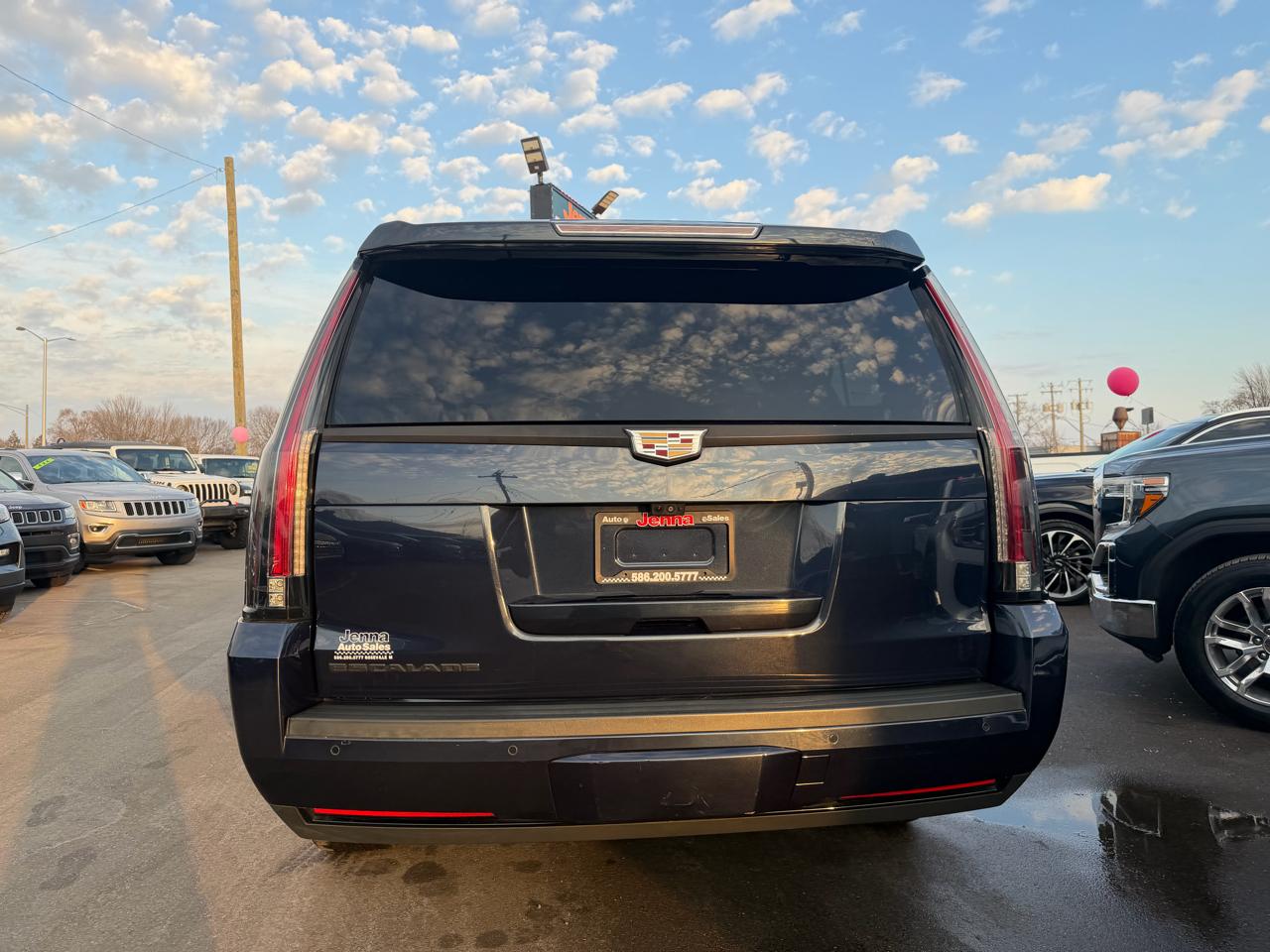 Cadillac Escalade ESV Platinum 4WD 2018