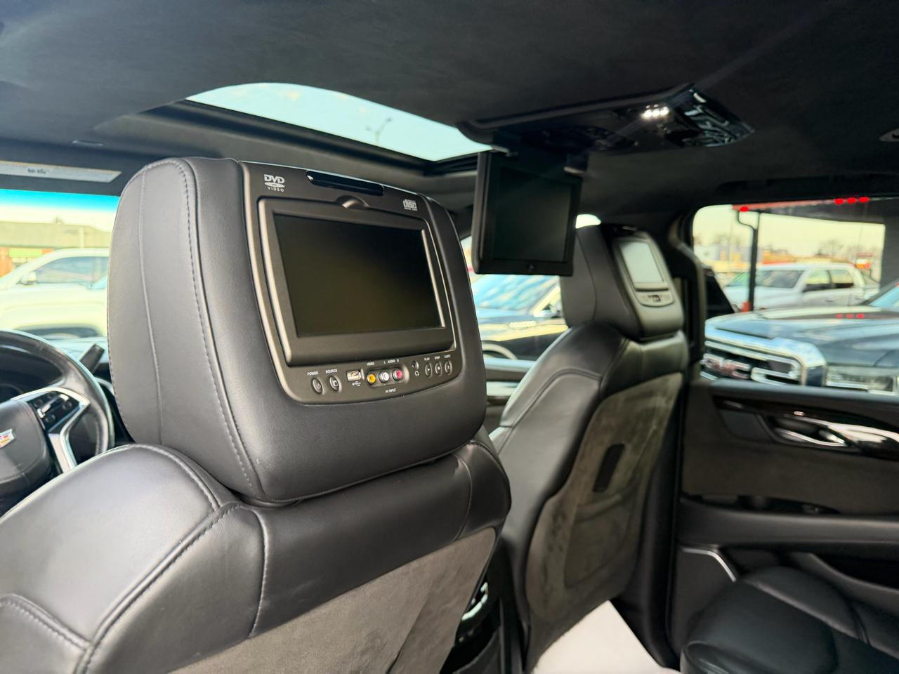 Cadillac Escalade ESV Platinum 4WD 2018