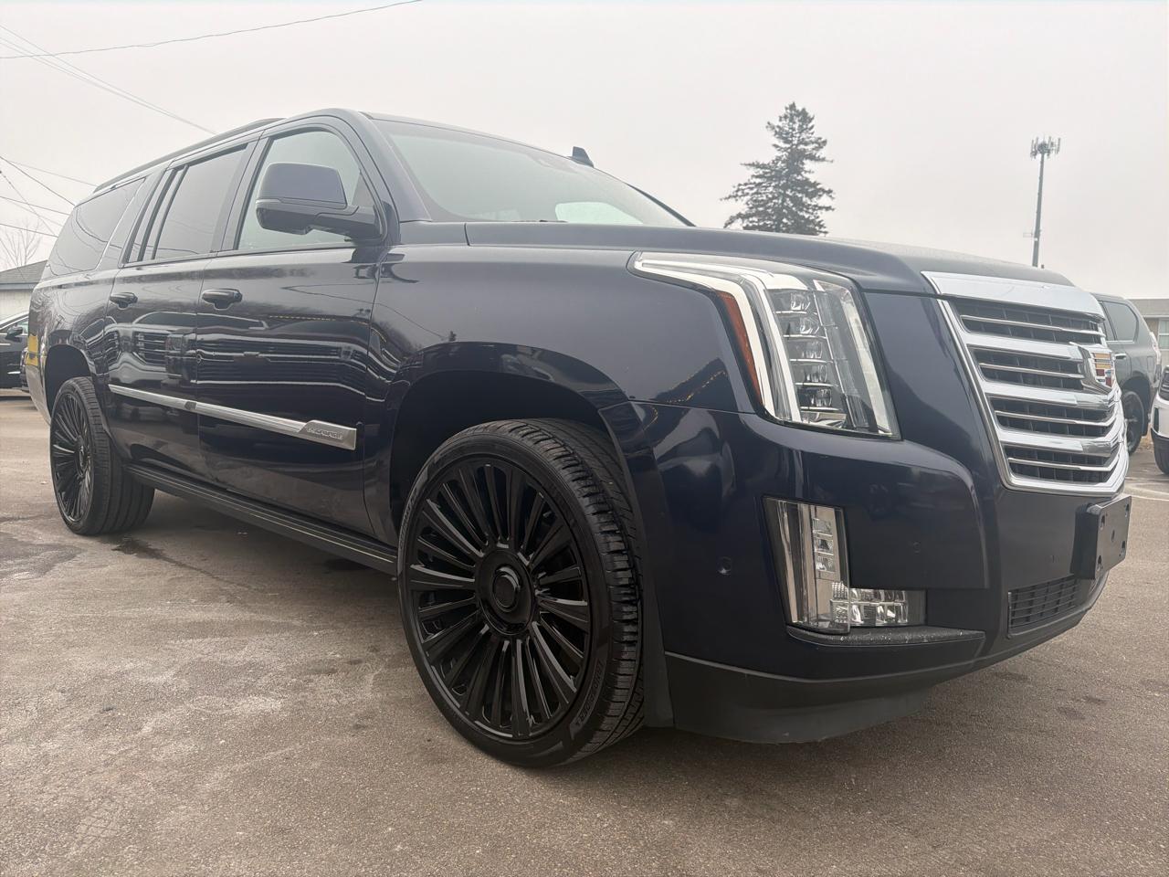 Cadillac Escalade ESV Platinum 4WD 2018