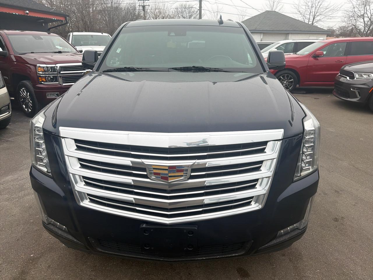 Cadillac Escalade ESV Platinum 4WD 2018