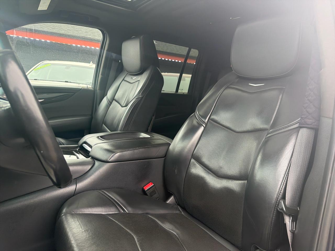 Cadillac Escalade ESV Platinum 4WD 2018