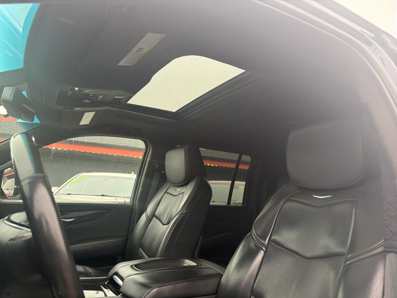 Cadillac Escalade ESV Platinum 4WD 2018