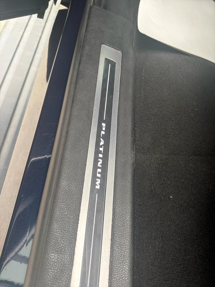 Cadillac Escalade ESV Platinum 4WD 2018