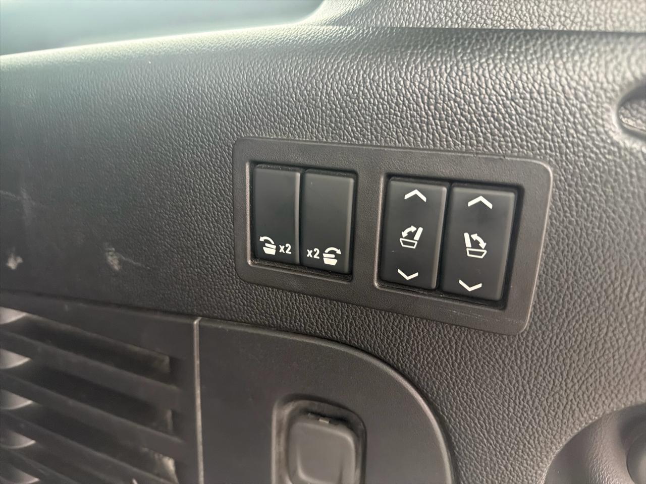 Cadillac Escalade ESV Platinum 4WD 2018