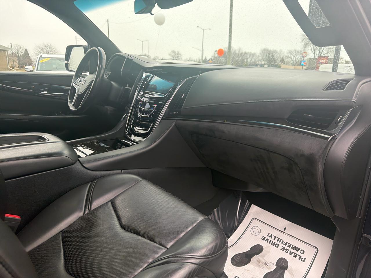 Cadillac Escalade ESV Platinum 4WD 2018