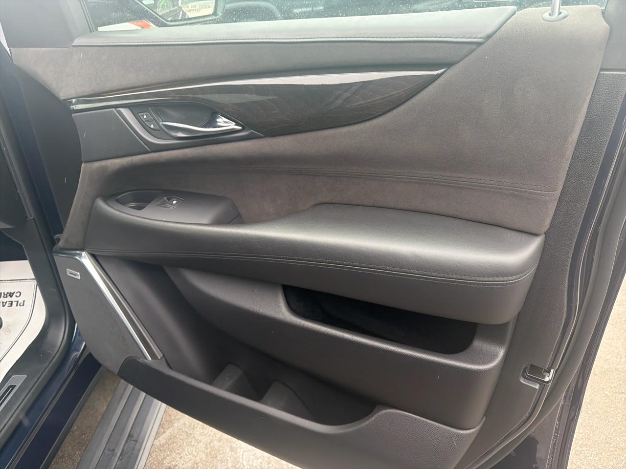 Cadillac Escalade ESV Platinum 4WD 2018