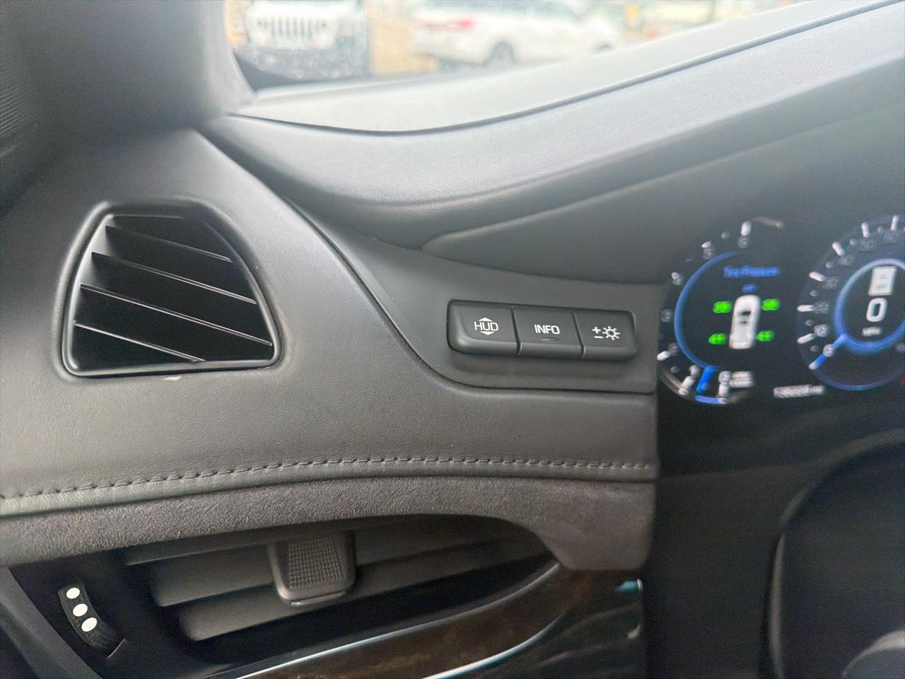 Cadillac Escalade ESV Platinum 4WD 2018