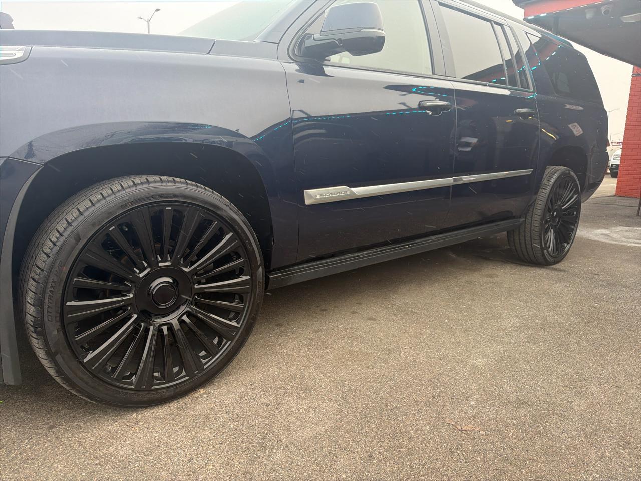 Cadillac Escalade ESV Platinum 4WD 2018