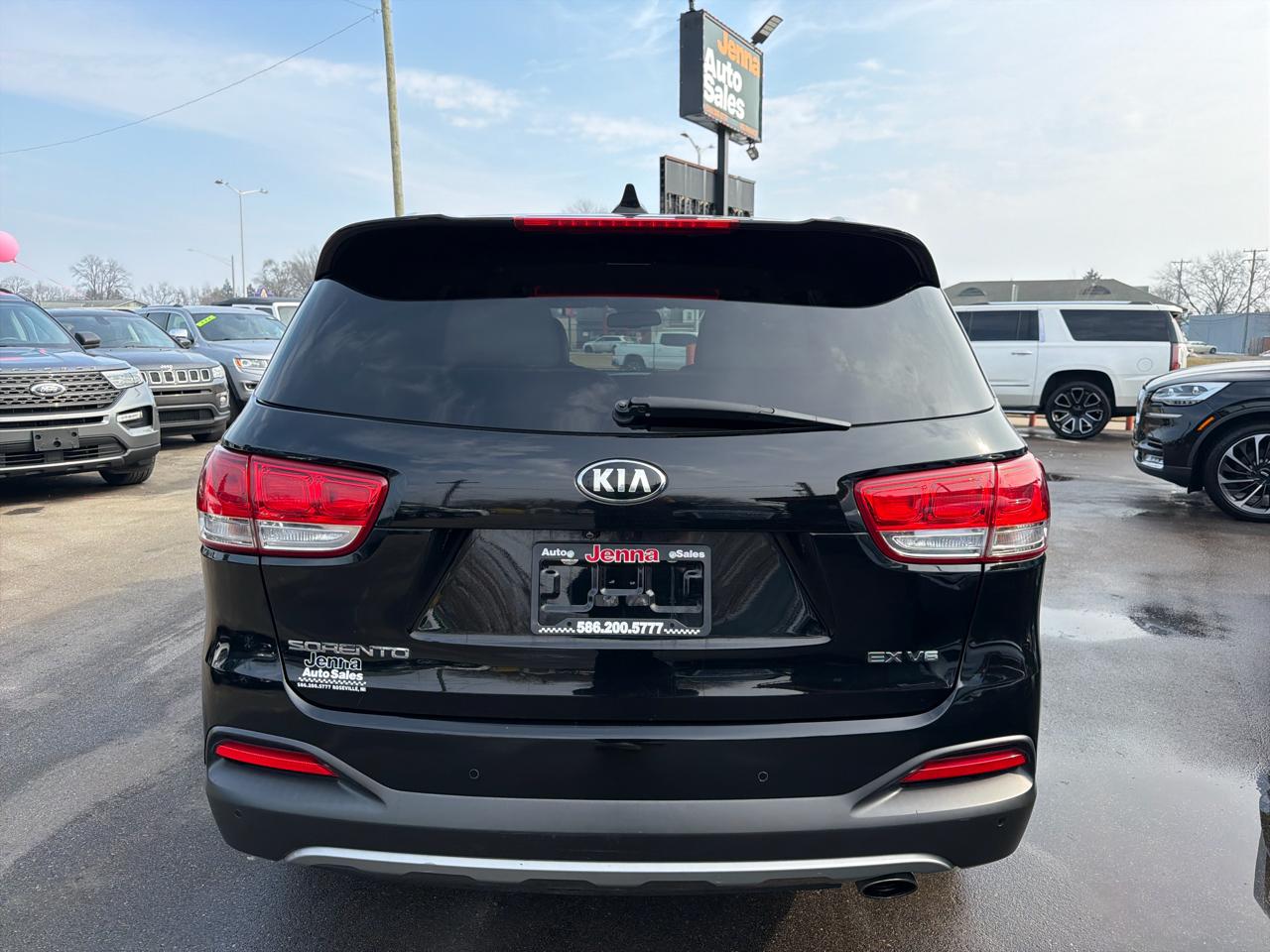 Kia Sorento EX V6 2WD 2017