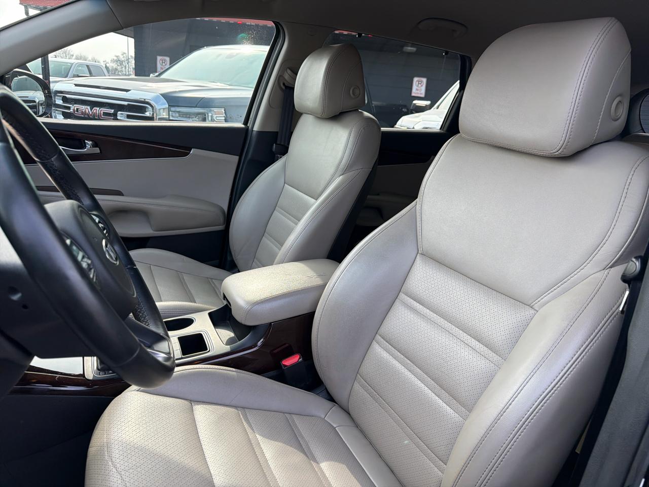 Kia Sorento EX V6 2WD 2017