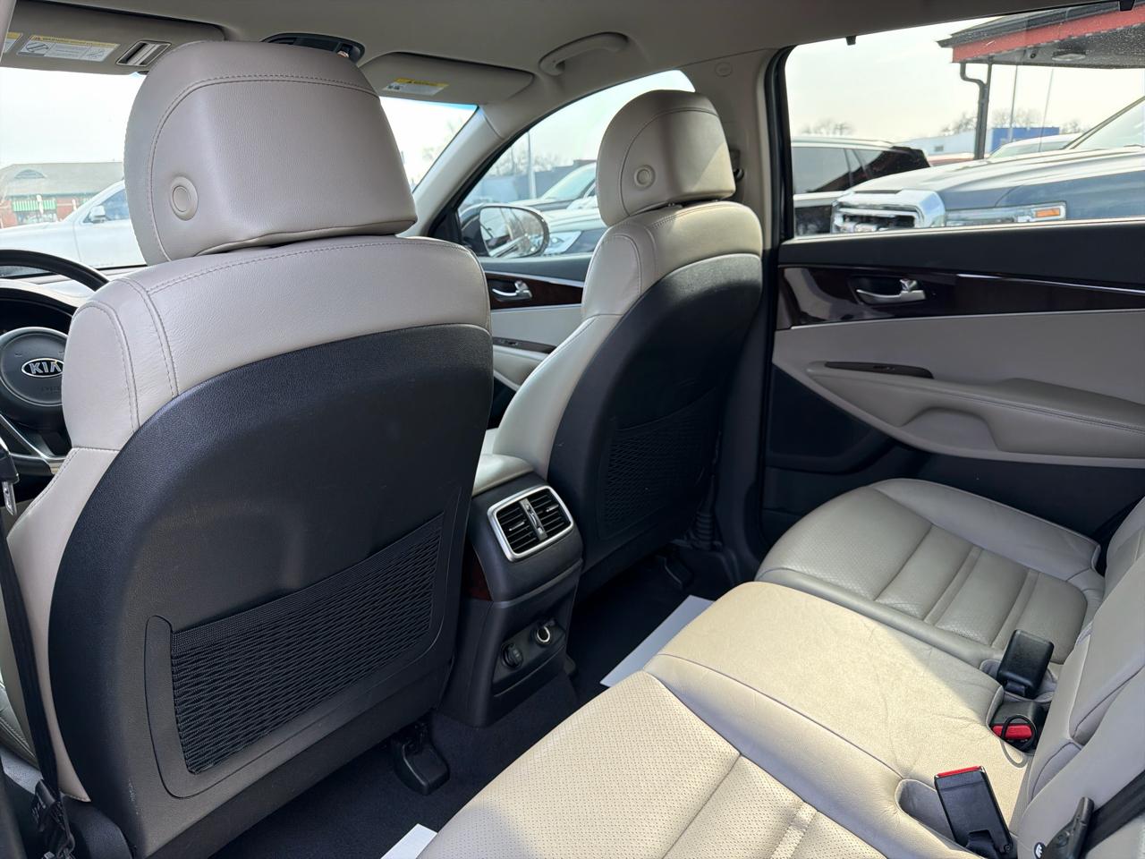 Kia Sorento EX V6 2WD 2017