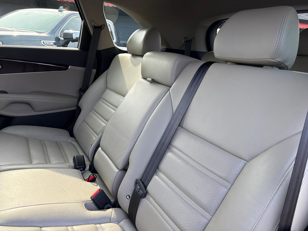 Kia Sorento EX V6 2WD 2017