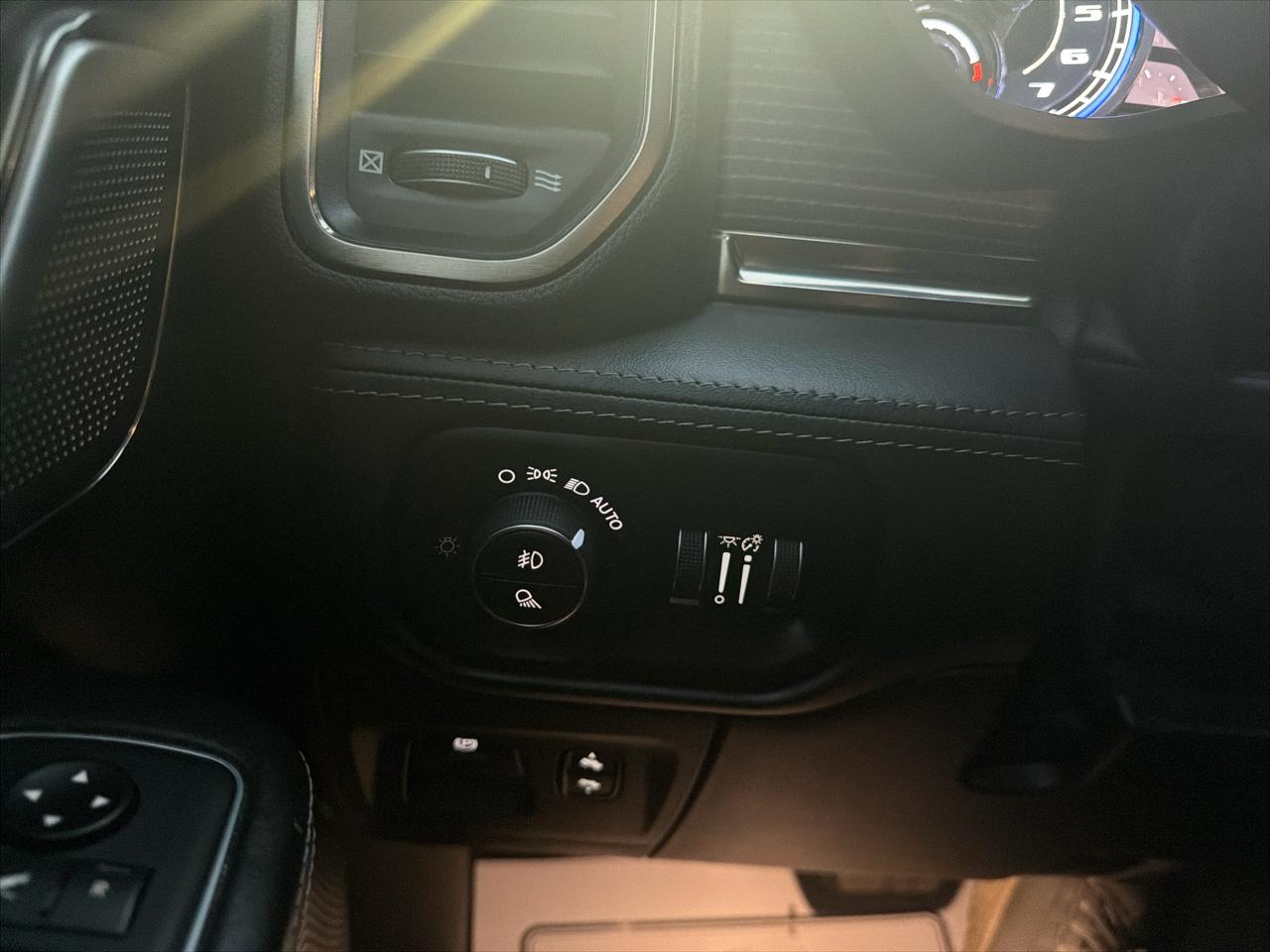 RAM 1500 Limited Crew Cab SWB 4WD 2019