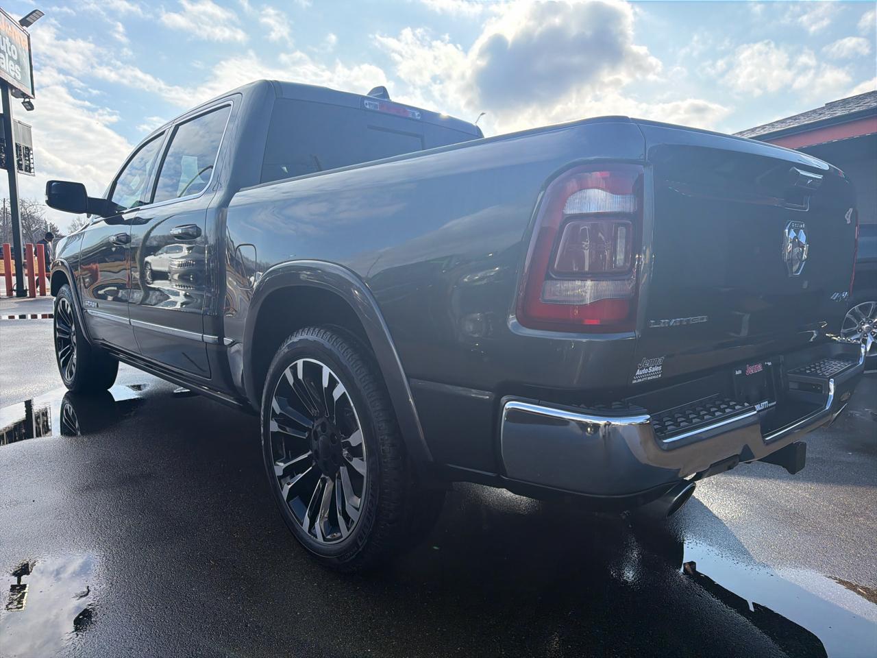 RAM 1500 Limited Crew Cab SWB 4WD 2019