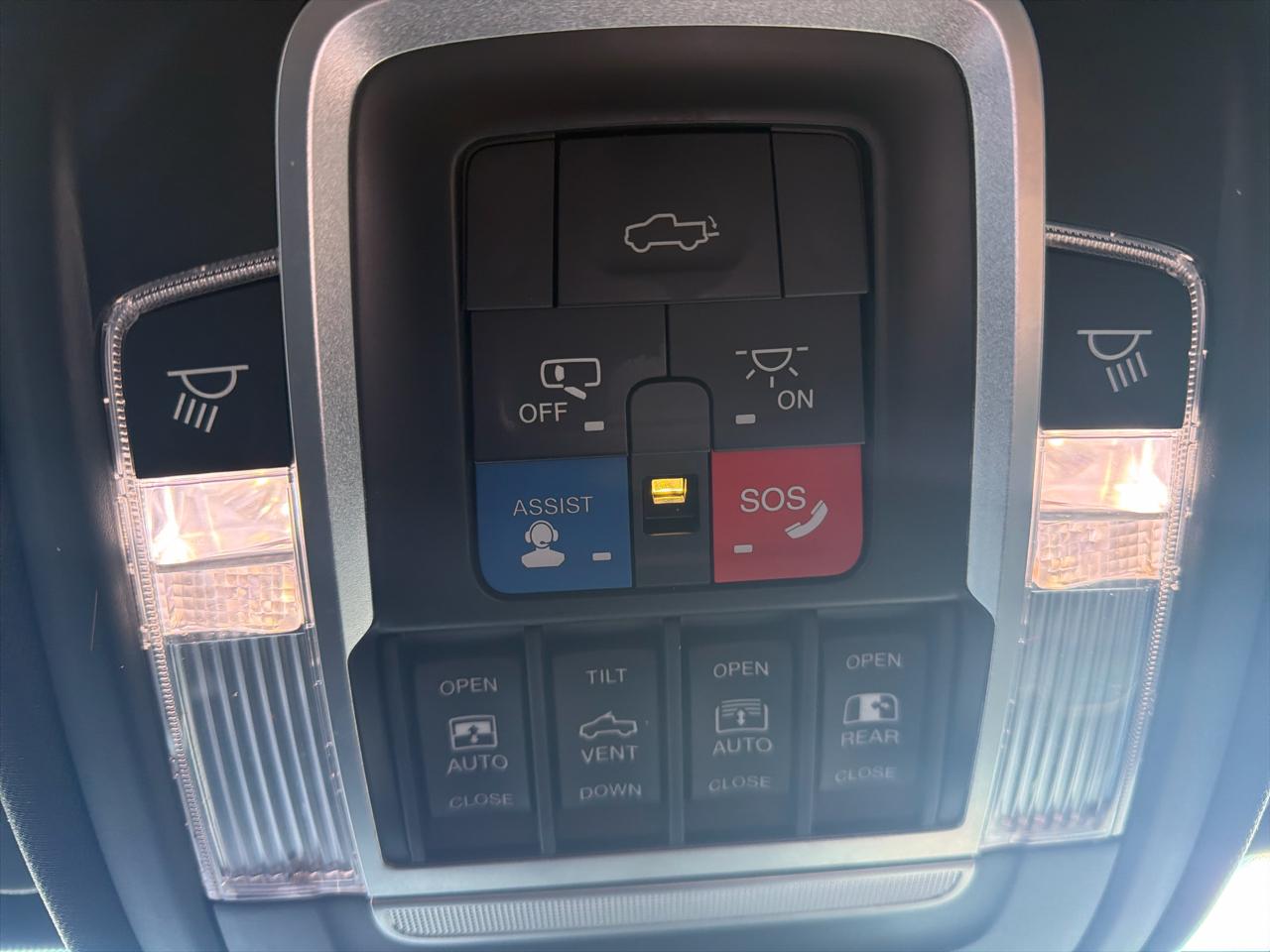 RAM 1500 Limited Crew Cab SWB 4WD 2019