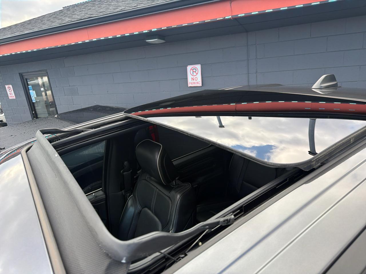 RAM 1500 Limited Crew Cab SWB 4WD 2019