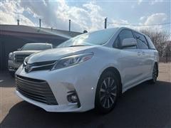 2018 Toyota Sienna 
