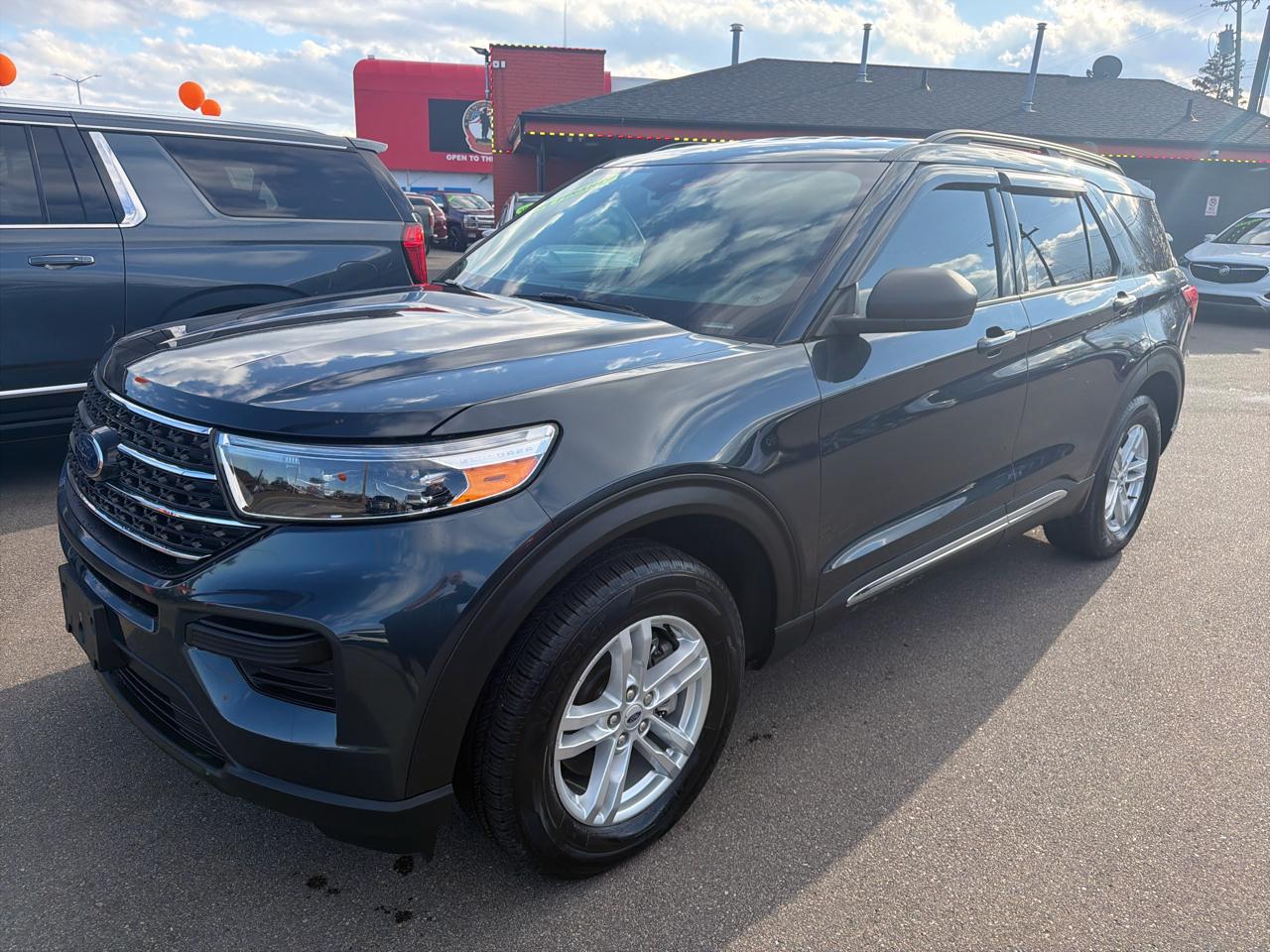 Ford Explorer XLT AWD 2023